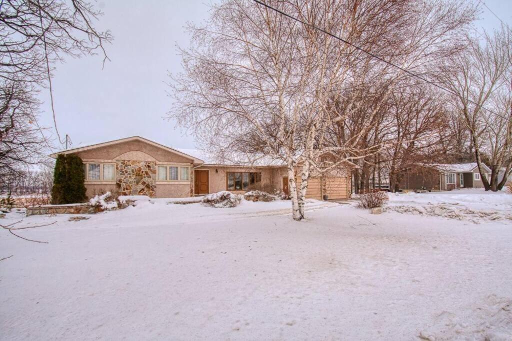 The Ox + Bow Appartement Portage la Prairie Buitenkant foto